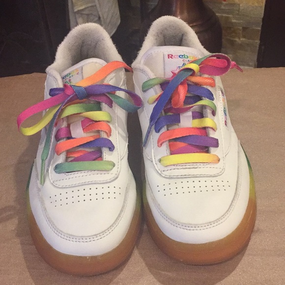 Reebok Other - Reebok size 4 sneakers good condition